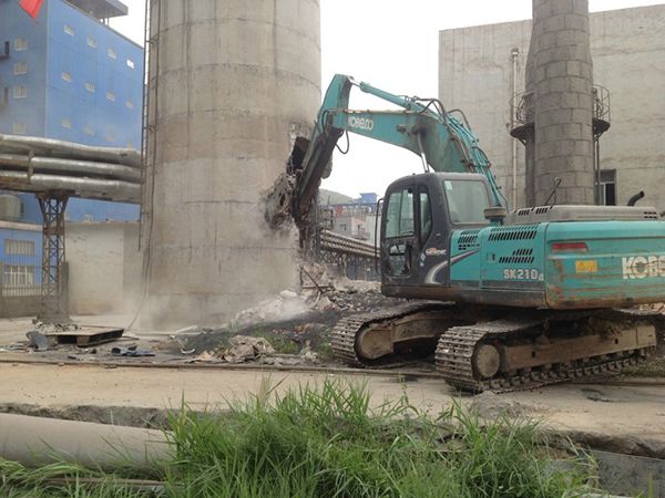 專(zhuān) 業(yè)的拆除工程公司！！